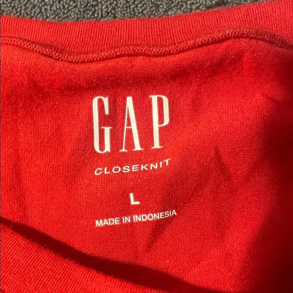 GAP Red Short Sleeve Kids Tee Youth Large Closeknit NWT